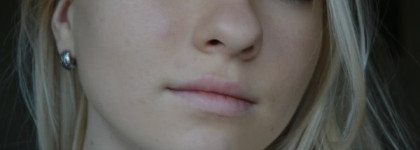 Люблю нежно Dior Diorskin Nude Compact Natural Glow Radiant Powder Foundation SPF 10 PA+++ #030