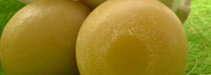 Holika Holika Green Tea  Egg Soap