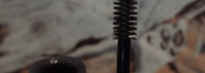 Еще одно средство на заметку-Гель (тушь) для бровей (ресниц)от Just