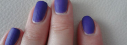 Легкое разочарование от  лака Orly Purple Pleather « Блестящий фиолетовый»(да какой-то он фиолетовый капризный)