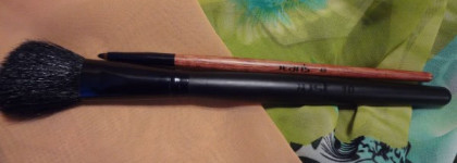 Пополнение-кисть для румян №10 от Just make up и кисть для подводки №48 от Jeans