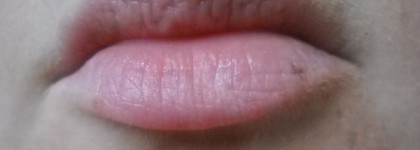 Блеск для губ Essence "Tint It"  №01, turn to happy