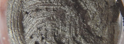 Подводка для глаз E.l.f. Studio Cream Eyeliner в оттенке Metallic olive