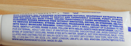 Гель для умывания Malin+Goetz Grapefruit Face Cleanser.  Дорого, но очень действенно