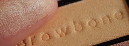 Wet & Wild Color Icon 8 Pan Eyeshadow Palette в оттенке Comfort Zone