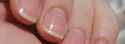 Guerlain Colour Lacquer Long-Lasting Colour & Shine 263 A La Parisienne, Guerlain Protective Base Coat Nail Beauty Care, Guerlain Top Coat Gel - High Shine Gel Effect