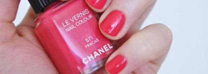 Лак для ногтей Chanel Le Vernis 571 Fracas