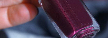 Мой любимейший околочерный сливовый - L’Oréal Paris Color Riche Collection Exclusive Nail Polish в оттенке Blake's Pure Red