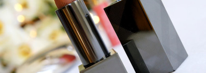 Ненюдовые наряды для губ от Clarins, Lancome, Burberry, Guerlain и Sisley