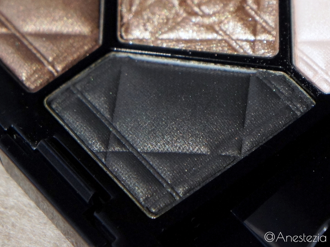 Dior 5 Couleurs Eyeshadow Palette 457 Fascinate - темно-зееный оттенок (дневной свет)