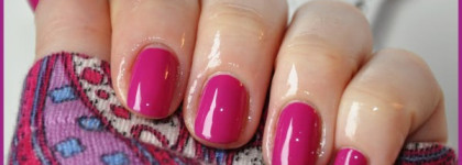 Deborah Lippmann -  фуксия «Between the Sheets»