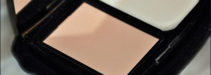 Крем-пудра Chanel Mat Lumiere #30 Aurore