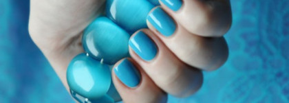 Deborah Lippmann – On the Beach