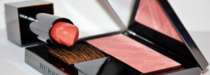 Лососевый дуэт: Burberry Soft Satin Lipstick Lip Cover No.28 Devon Sunset и Burberry Light Glow Natural Blush No.05 Blossom Blush