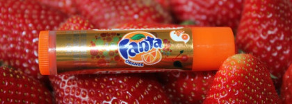 Настоящие сокровища для губ в наборе Lip Smacker Coca Cola Tin Box Bottle Gift Pack