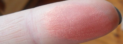 И снова они: кругляшки-румяшки Chanel Joues Contraste  #82 Reflex