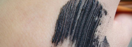 Yves Saint Laurent Mascara Volume Effet Faux Cils Shocking (01 Deep Black)