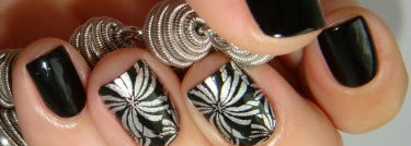 Блестящие маникюры выходного дня