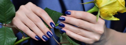 China Glaze Nail Lacquer With Hardeners «Bermuda Breakaway»