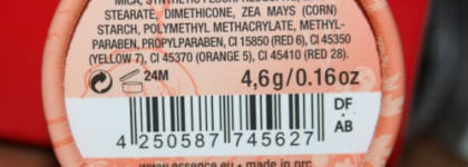 Пудра для волос от Essence «Floral Grunge» Hair Dye Powder 01 Rock in style