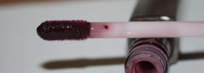 Мой зимний любимчик -  блеск для губ Revlon Colorburst Lipglosses в оттенке №056 Embellished and Adorned