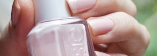 Нежный, но капризный Essie №17 Muchi, muchi
