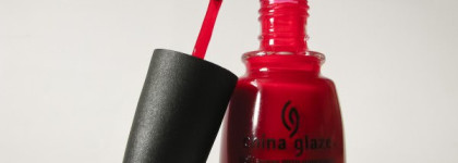 China Glaze "Paint the Town Red". Просто красный