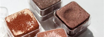 Невзрачная коробочка с достойным содержимым - тени Shimmer Cubes от The Body Shop в оттенке Chocolate