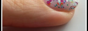 Веселый лак China Glaze "It's a trap-eze!" и известная сушка Dry Fast Top от Seche Vite