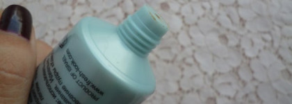 Приятный  преображающий Fresh Look Protective Day Cream SPF 20 (Защитный дневной увлажняющий крем SPF 20)