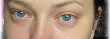 Новинка осени - находка для белоснежек - Guerlain Тональное средство Parure De Lumiere #01 Beige Pale