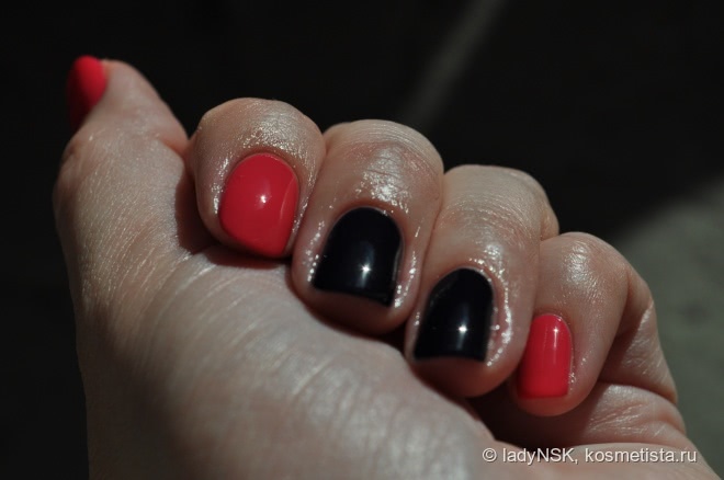 Лаки Dior Vernis Couture colour gel shine and long wear nail lacquer оттенков 756 Miss и 994 Opening night