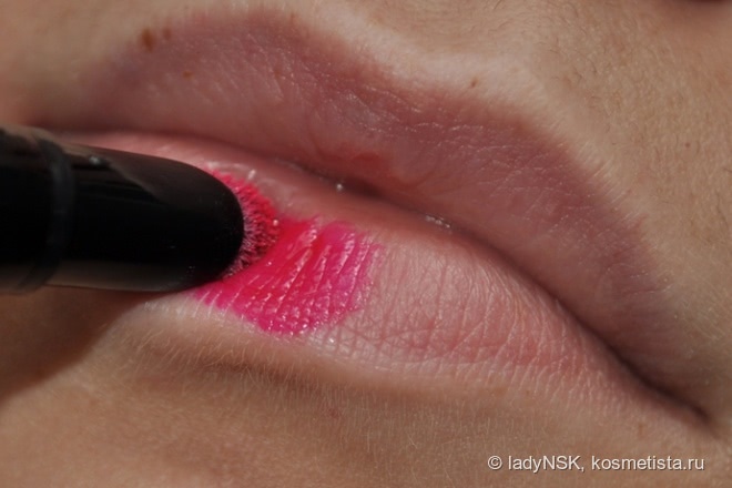Автоматическая помада-блеск со спонжем Tom Ford Patent Finish Lip Color в оттенке 07 Erotic