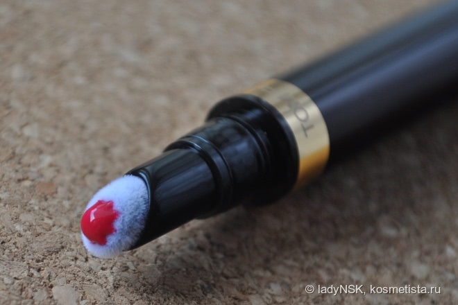 Автоматическая помада-блеск со спонжем Tom Ford Patent Finish Lip Color в оттенке 07 Erotic