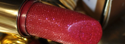 Маленькая история о Dior Diorific Happy 2020 Long-wearing Sparkling True Colour Lipstick Помаде для губ в оттенке 066 Passion