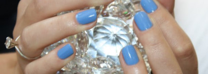 Васильковая любовь с Essie №94 Lapiz of Luxury