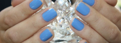 Васильковая любовь с Essie №94 Lapiz of Luxury