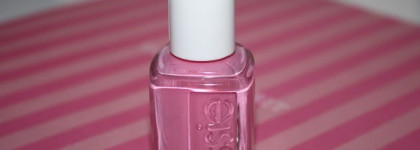 Essie Lovie Dovie №20