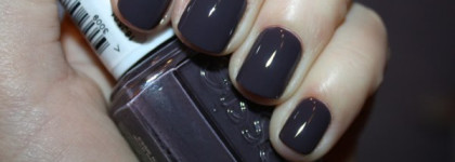 Essie Smokin Hot №75