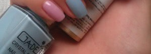 Розово-голубой эксперимент с Ga-De Crystal Glow Nail Enamel