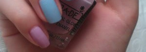 Розово-голубой эксперимент с Ga-De Crystal Glow Nail Enamel