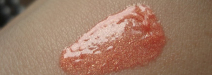 Новичок среди моих блесков - Pupa Glossy Lips Ultra-Shine Lip Gloss #400 Golden Orange Illusion