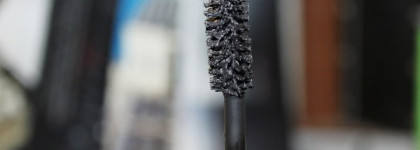 Тушь Essence I love Extreme  volume mascara