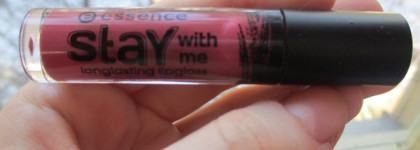 Сюрприз от бюджетной марки. Essence Stay with me longlasting lipgloss в оттенке - 11 choose me