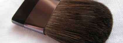 Shiseido Luminizing Satin Face Color Soft Beam Gold BE206- ближний свет