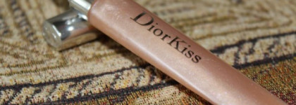 Воспоминание и благодарность c Dior - Diorkiss Luscious Lip-Plumping Gloss #211(Pineapple coktail)
