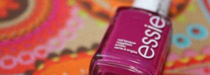 Взрыв фуксии. Еssie Nail Lacquer - 33 (Big Spender) или А что у вас на ногтях в весенний праздник?