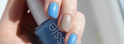 Мартовское небо. Essie Nail Lacquer - 94 (Lapiz of Luxury),  Chanel Le Vernis Nail Colour  - 559 (Frenzy)