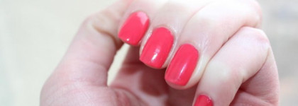 А не отведать ли нам коктейль? Дайкири, пожалуйста, персиковый. Essie Nail Lacquer - 72 (Peach Daiquiri)