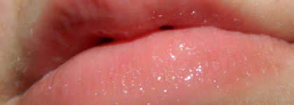 Блеск для губ Chanel Levres Scintillantes Sweet Beige